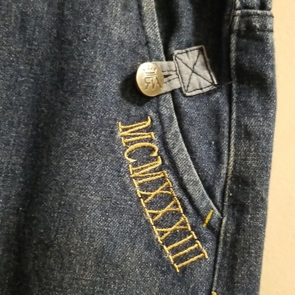 Red Ape Jean Shorts - Picture 4 of 7